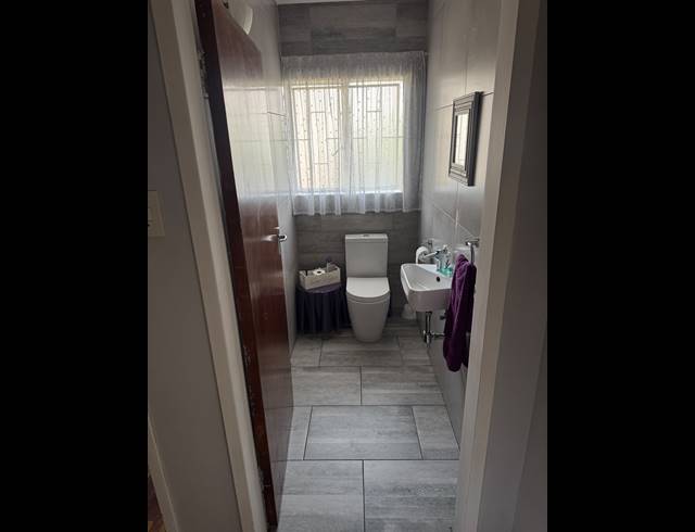 4 BEDROOM HOUSE FOR SALE IN SASOLBURG EXT 4